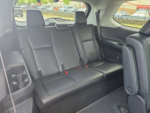 Used 2024 Toyota Grand Highlander Platinum image 12