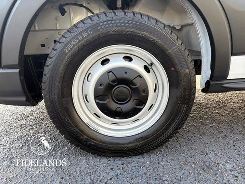 New 2026 Ford Transit 250 148 Medium Roof RWD image 30