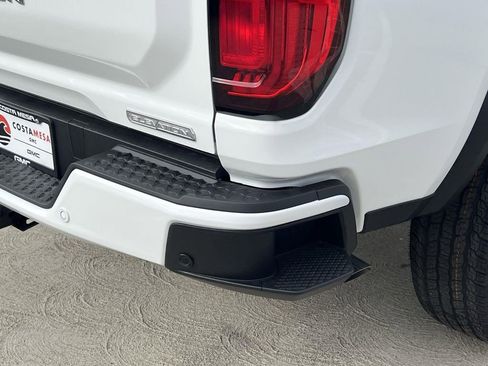 New 2026 GMC Canyon Elevation RWD image 29