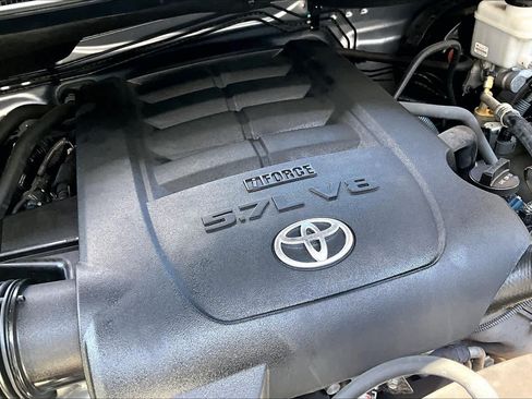 Used 2020 Toyota Tundra Limited w/ Limited Premium Package AWD/4WD image 33