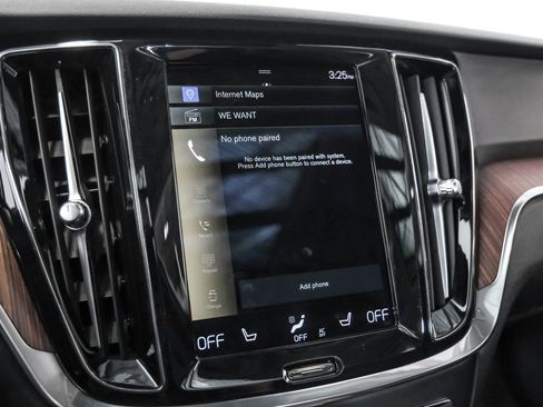 Used 2021 Volvo V60 T5 Momentum w/ Climate Package image 31