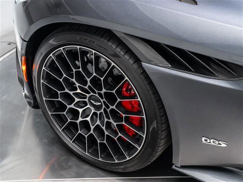 Used 2023 Aston Martin DBS Coupe image 8