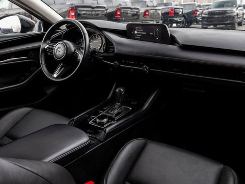 Used 2025 MAZDA MAZDA3 s image 32