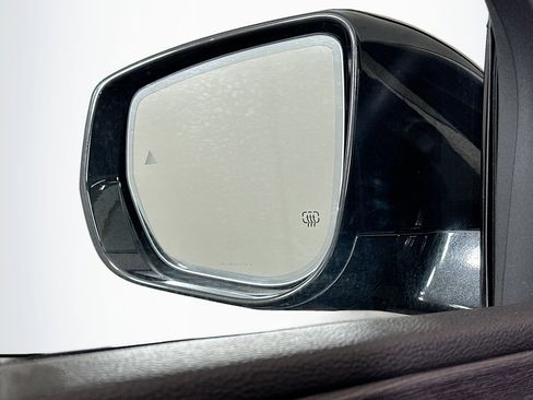 Used 2024 Jeep Grand Cherokee L Limited w/ Luxury Tech Group II image 16