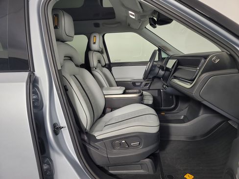 Used 2024 Rivian R1S Adventure image 24