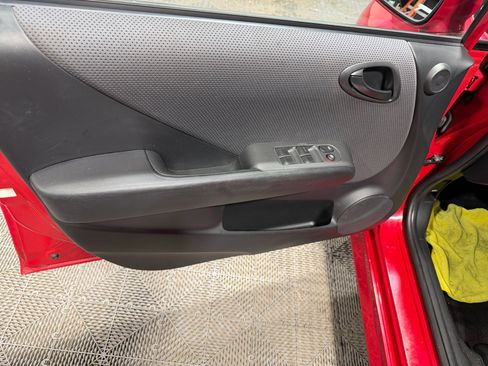 Used 2007 Honda Fit Sport image 25