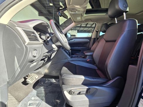 Used 2021 Volkswagen Atlas SE w/ Panoramic Sunroof Package image 16