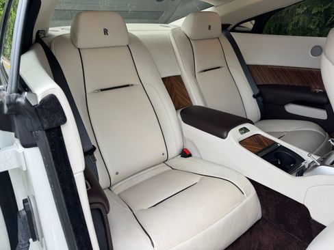 Used 2017 Rolls-Royce Wraith RWD image 61
