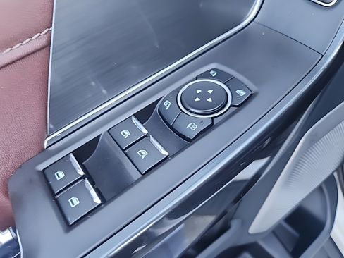 Certified 2021 Ford F150 Lariat w/ Equipment Group 502A High image 13