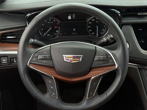 Used 2025 Cadillac XT5 Premium Luxury FWD image 13