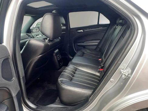Used 2018 Chrysler 300 S w/ 300S Premium Group RWD image 28