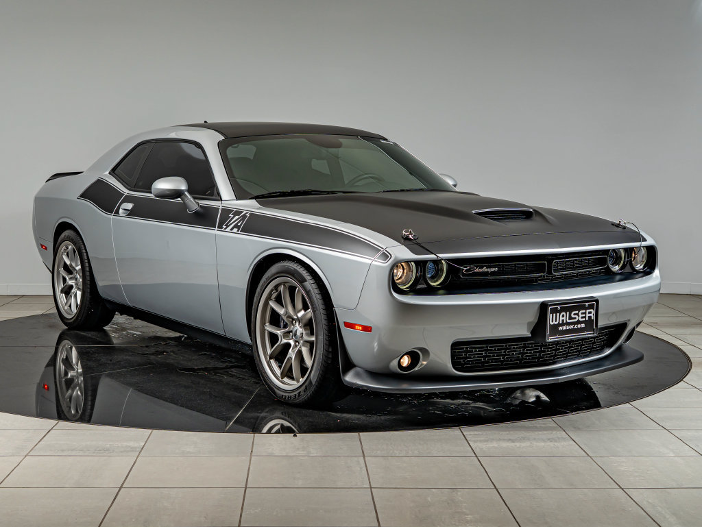Used 2022 Dodge Challenger R/T w/ T/A Package RWD image 3