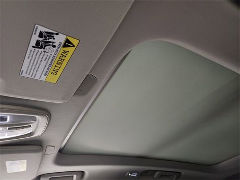 Used 2025 Volvo XC90 B5 Plus image 26