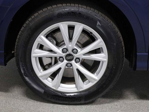 Certified 2025 Audi Q3 2.0T Premium w/ Convenience Package image 37