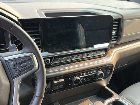 Used 2024 Chevrolet Silverado 1500 RST AWD/4WD image 8