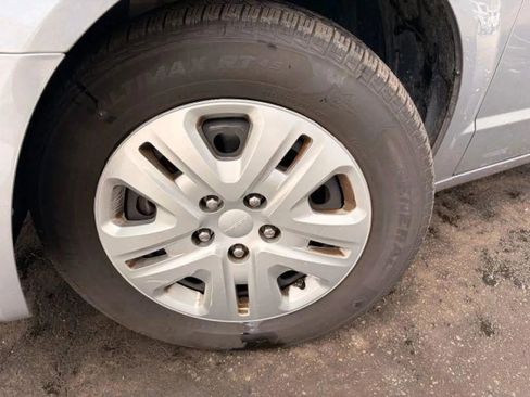 Used 2019 Dodge Grand Caravan SE image 42