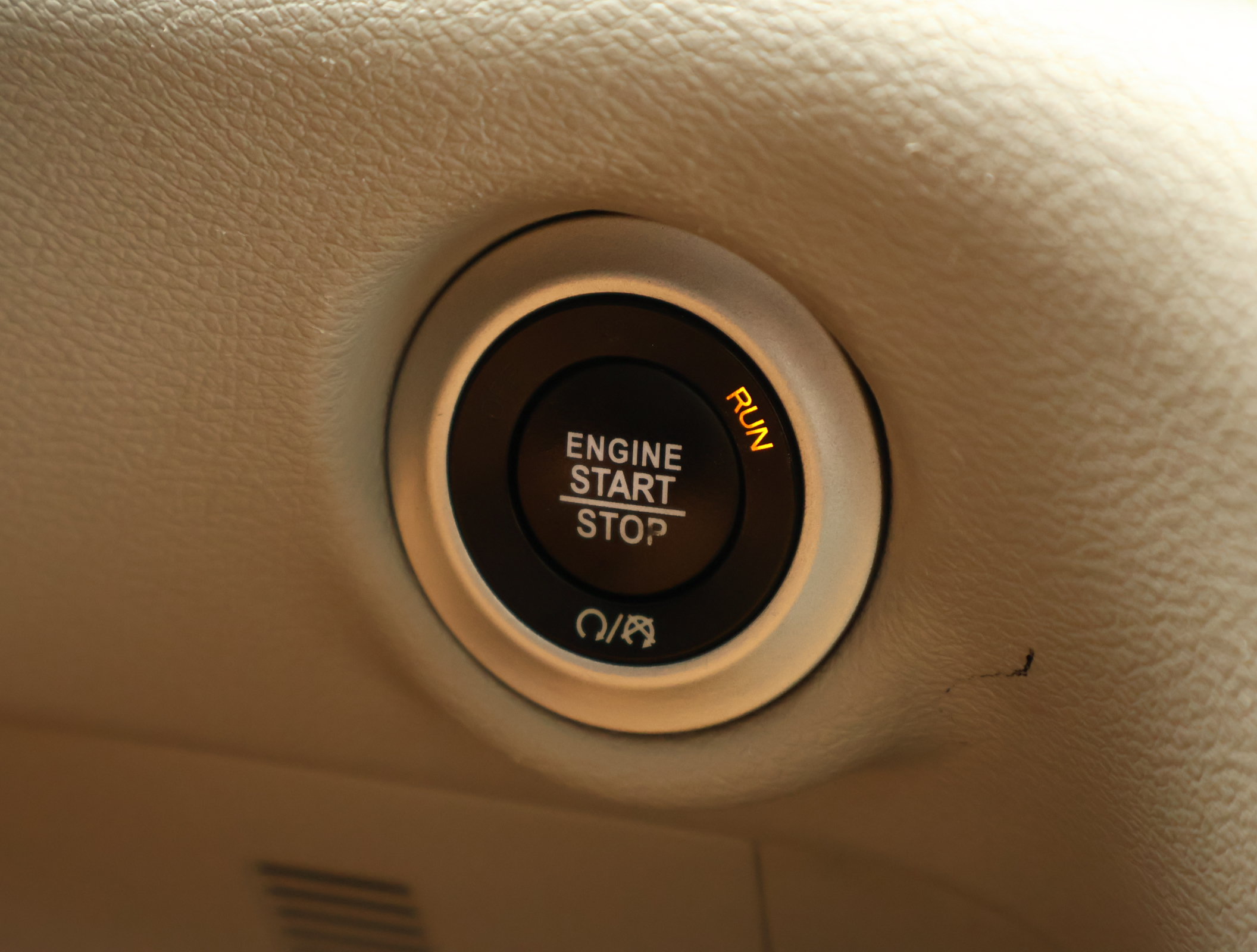 Used 2024 Chrysler Pacifica Touring-L FWD image 18