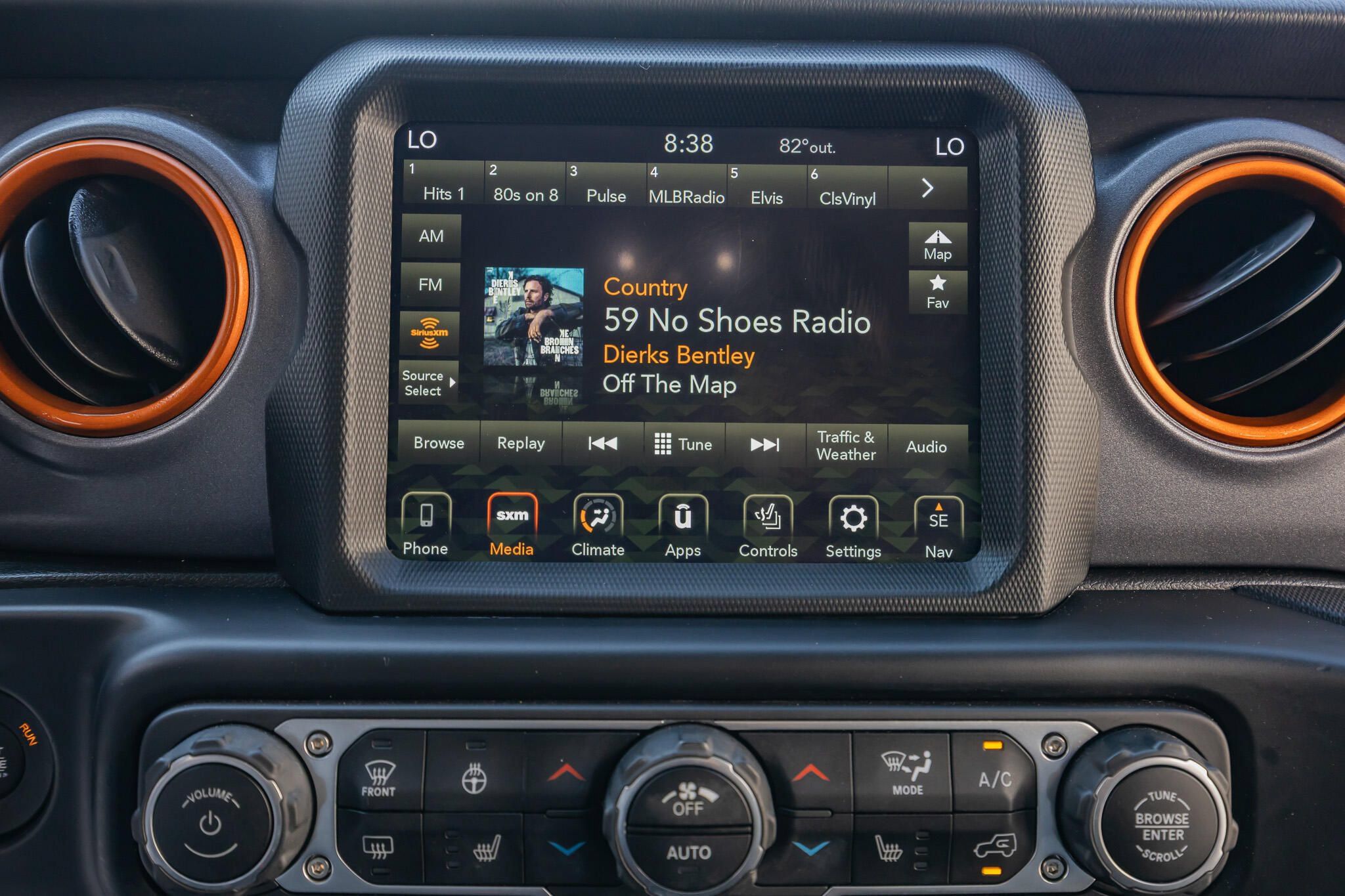 Used 2022 Jeep Gladiator Mojave w/ LED Lighting Group AWD/4WD image 25