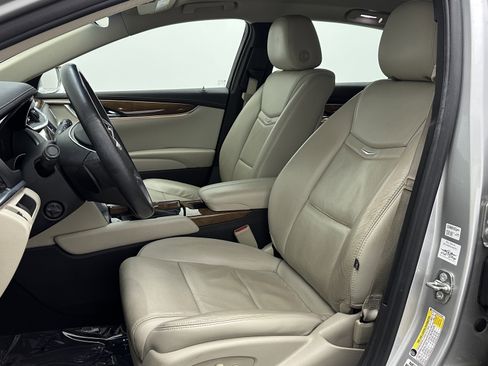 Used 2019 Cadillac XTS Luxury image 14