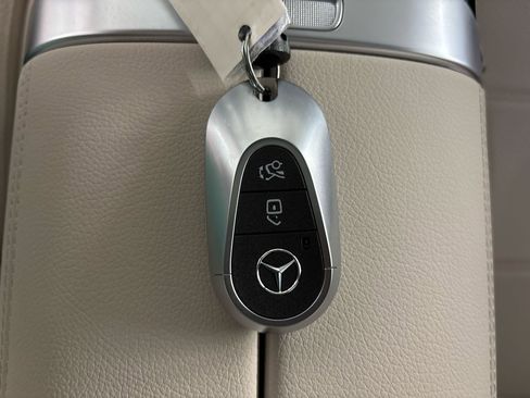 Certified 2026 Mercedes-Benz GLC 300 image 29