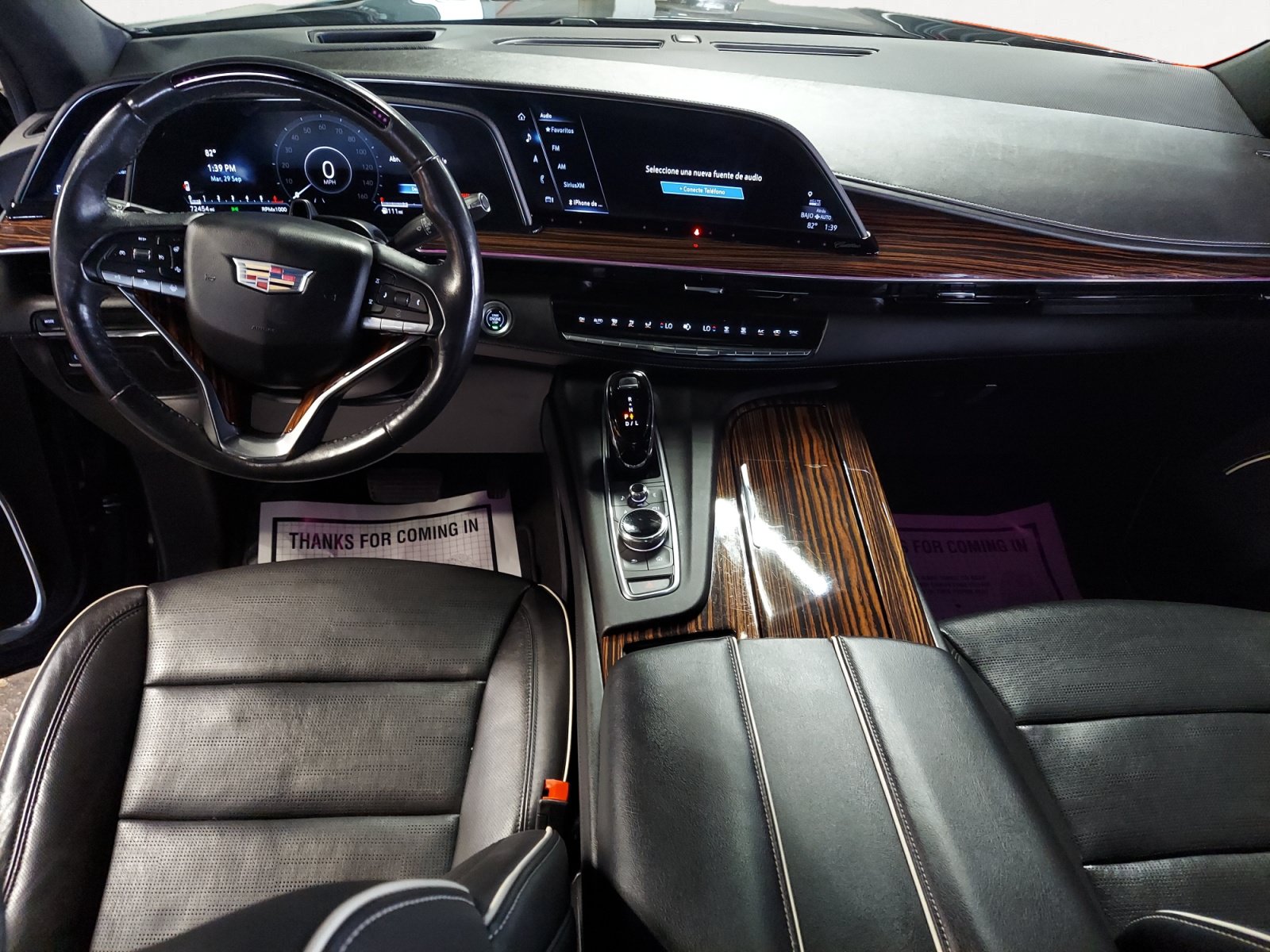 Used 2023 Cadillac Escalade Premium Luxury RWD image 3