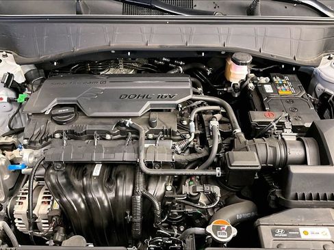 Used 2025 Hyundai Kona SEL FWD image 9