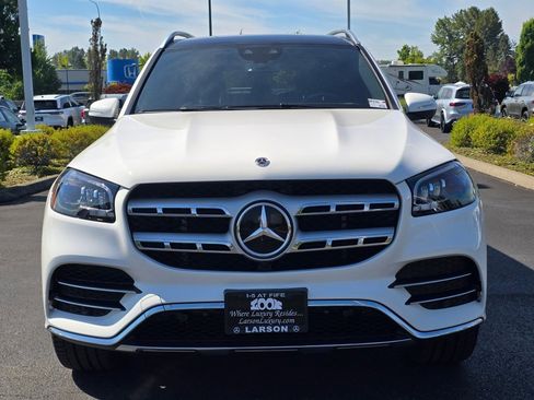Used 2023 Mercedes-Benz GLS 450 4MATIC image 9