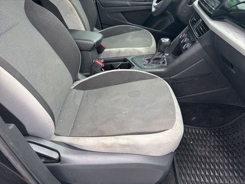 Used 2022 Volkswagen Taos S image 17