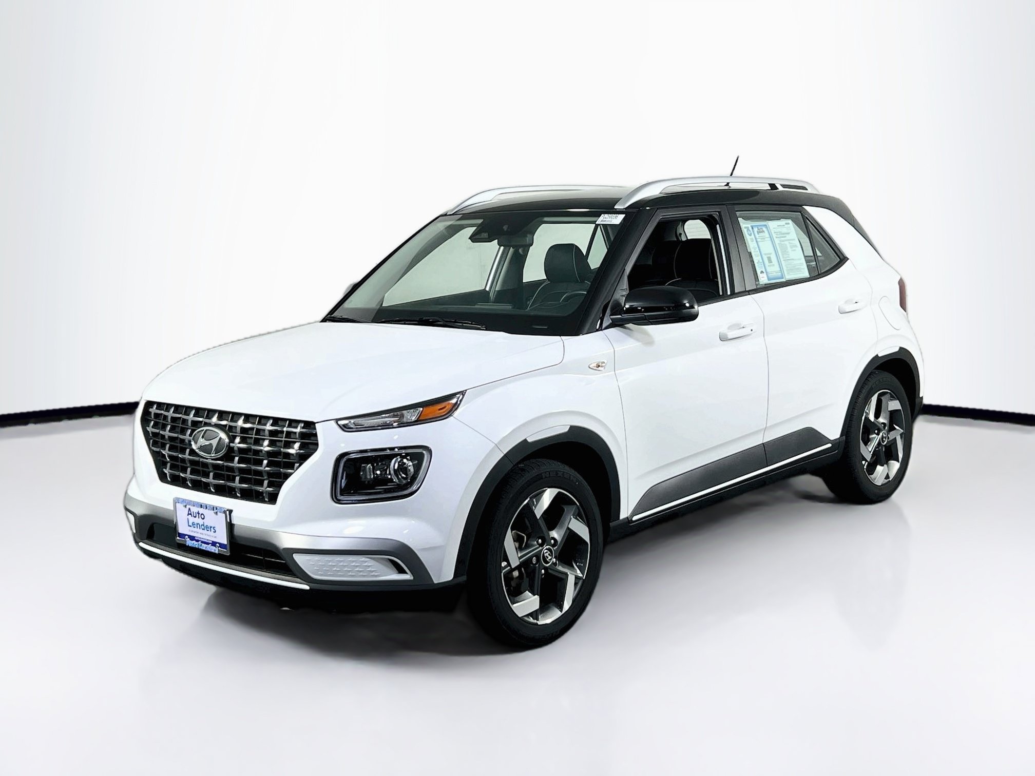 Used 2023 Hyundai Venue Limited FWD image 1