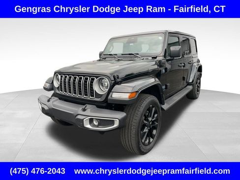Certified 2025 Jeep Wrangler Unlimited Sahara AWD/4WD image 3