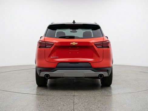 Used 2025 Chevrolet Blazer LT FWD image 7