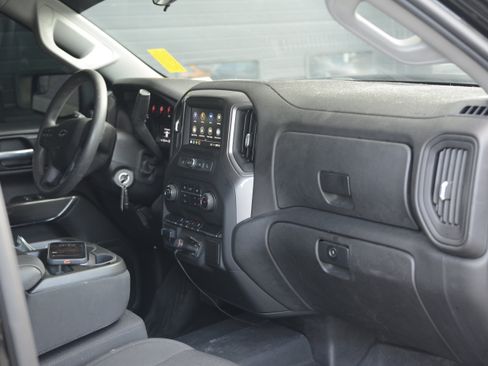 Used 2021 Chevrolet Silverado 1500 Custom Trail Boss w/ Midnight Edition AWD/4WD image 26