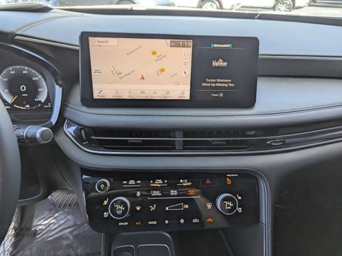 Used 2024 INFINITI QX60 Luxe w/ Vision Package image 21