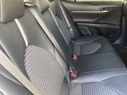 Used 2022 Toyota Camry SE image 20