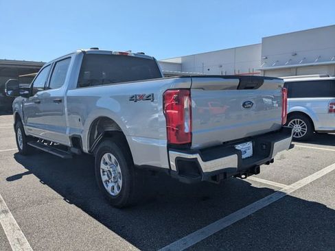 Used 2024 Ford F250 XLT AWD/4WD image 5