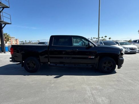 Used 2017 Chevrolet Silverado 1500 LTZ Z71 w/ LTZ Plus Package AWD/4WD image 4