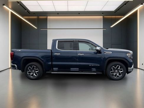Used 2023 GMC Sierra 1500 SLT w/ SLT Premium Package AWD/4WD image 7