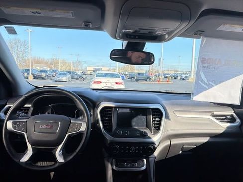Used 2023 GMC Acadia SLT w/ Elevation Edition image 14
