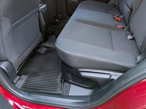 Used 2018 Toyota RAV4 LE image 16