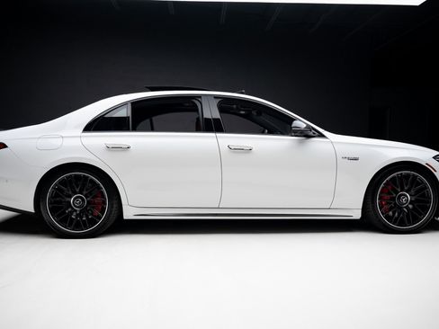 Used 2024 Mercedes-Benz S 63 AMG S image 40