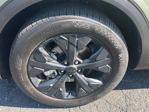 Used 2025 Kia Sportage X-Line w/ Premium Package AWD/4WD image 3
