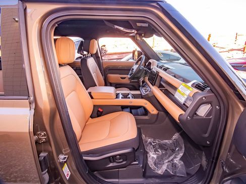 New 2025 Land Rover Defender 110 X image 42