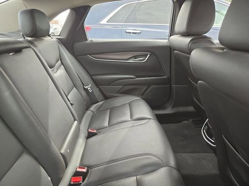 Used 2018 Cadillac XTS Luxury image 9