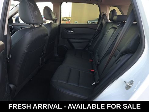 Used 2023 Nissan Rogue SL w/ SL Premium Package image 14