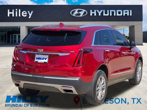 Used 2021 Cadillac XT5 Premium Luxury w/ LPO, Floor Liner Package image 4