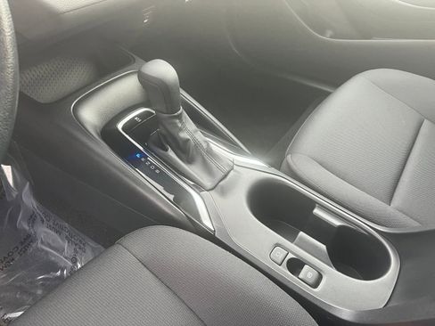 Used 2025 Toyota Corolla LE image 41