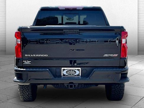 Used 2024 Chevrolet Silverado 1500 ZR2 w/ Technology Package AWD/4WD image 3