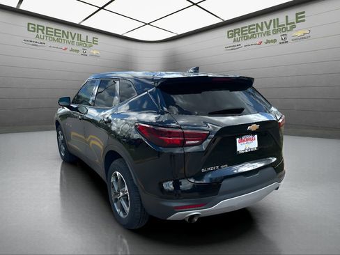 Used 2025 Chevrolet Blazer LT AWD/4WD image 8