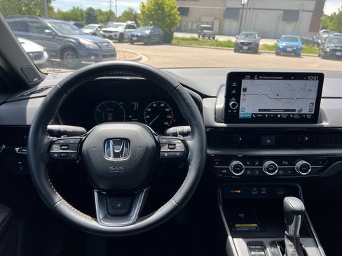 Used 2025 Honda CR-V Sport Touring image 2