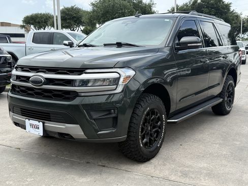 Used 2022 Ford Expedition XLT AWD/4WD image 9
